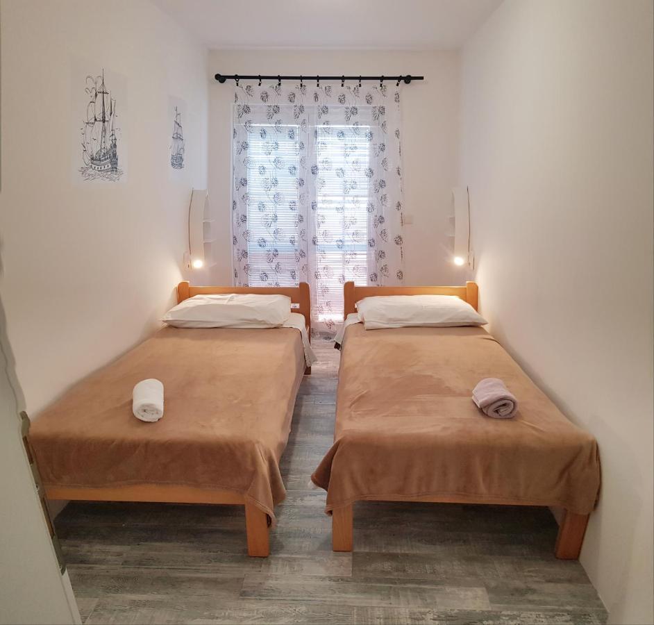 Apartmani Zem, Krk Krk Town Exteriér fotografie